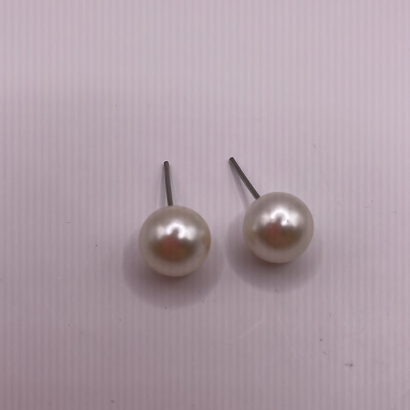 Vintage Faux Pearl Stud Statement Earrings - Picture 2 of 2